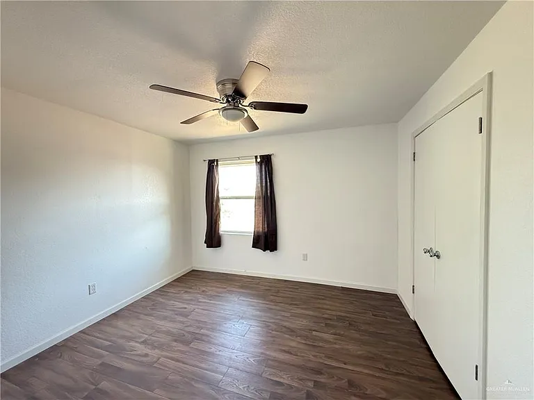 415 W Edinburg Ave #107 — Photo 6