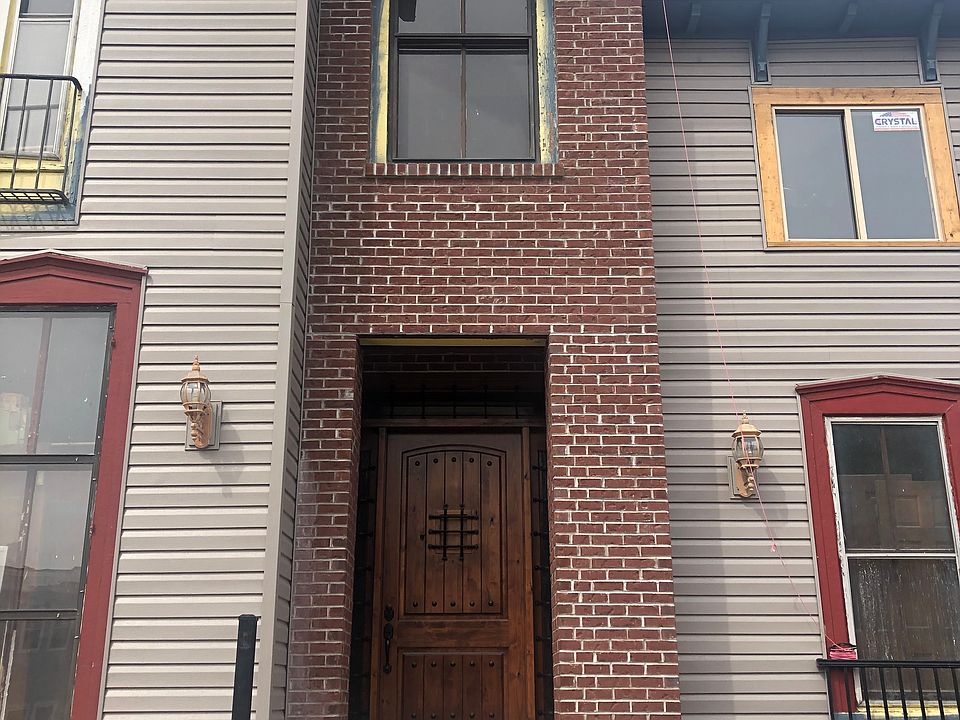 Front of the house 