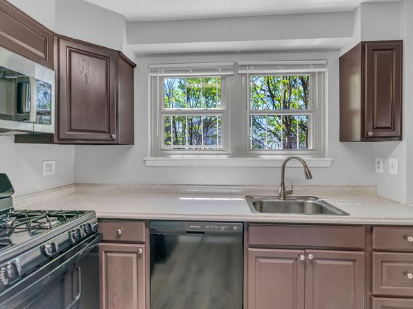 1820 Irving St NE #202