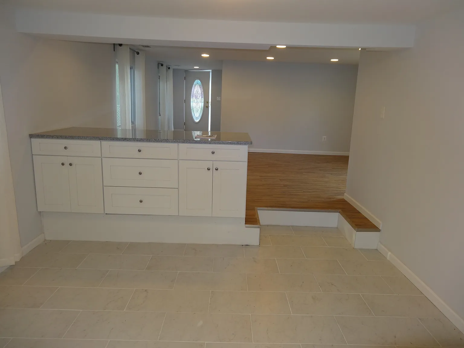 3 bed, 1192 sqft, $2,900 — Photo 2