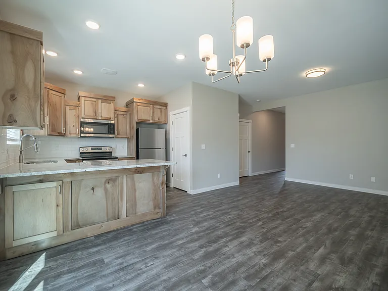 1927 Jennie Lee Dr #104 — Photo 8