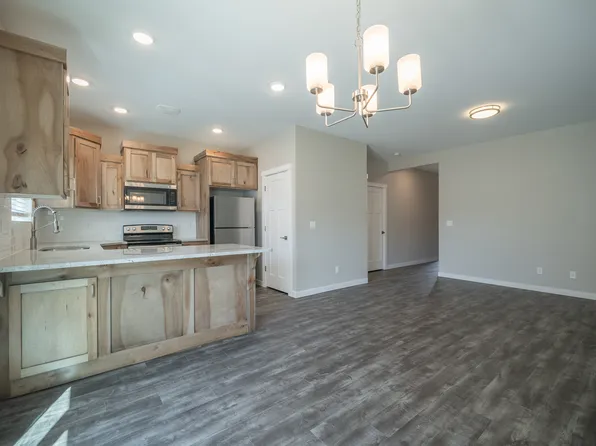 1861 Jennie Lee Dr #102, Idaho Falls, ID 83404