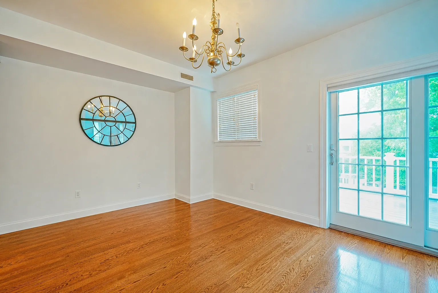 2 bed, 2.5 bath, 2000 sqft, $3,255 — Photo 2