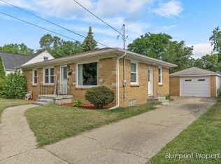 917 Ariebill St SW, Wyoming, MI 49509