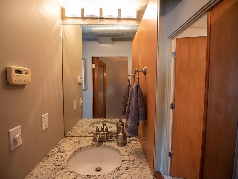 336 W Broadway #310 — Photo 22