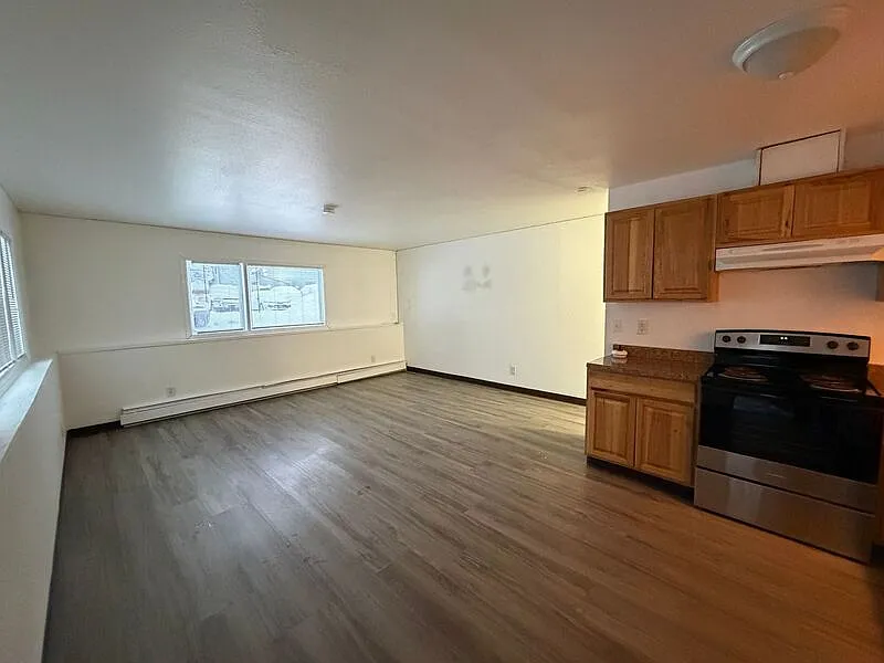 1 bed, 1.0 bath, 800 sqft, $1,275 — Photo 2
