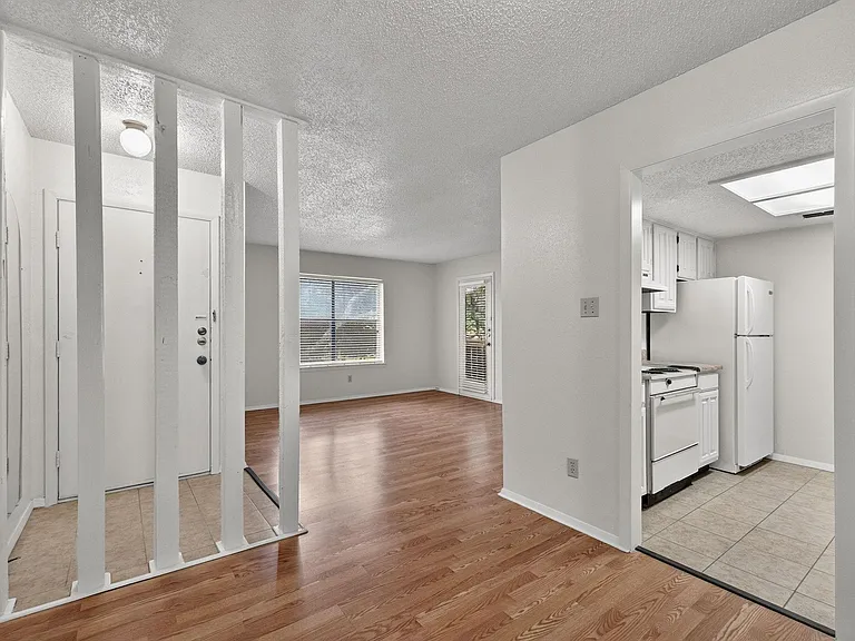 8210 Bent Tree Rd #256 — Photo 2