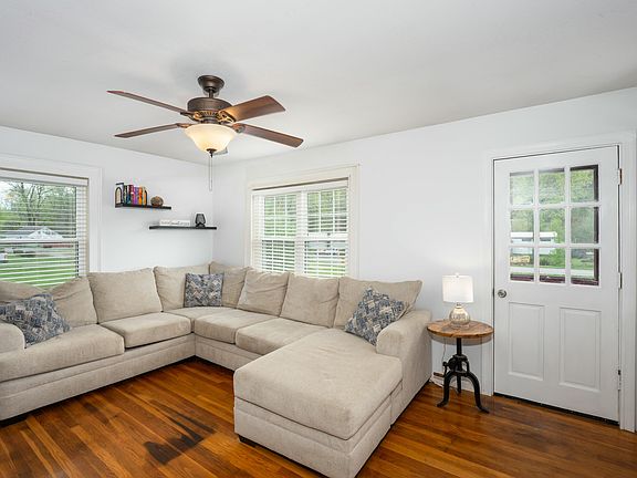 5th image of 10477 Walden St