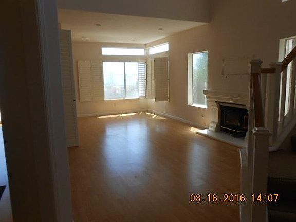 3rd image of 89 Southwind Cir