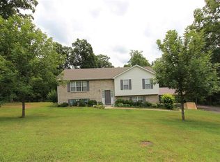 470 Woodland Hills Rd, Erin, TN 37061