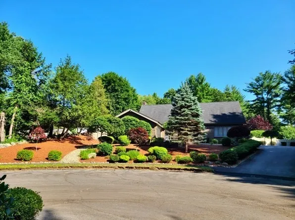 73 Carter Rd, Lynnfield, MA 01940