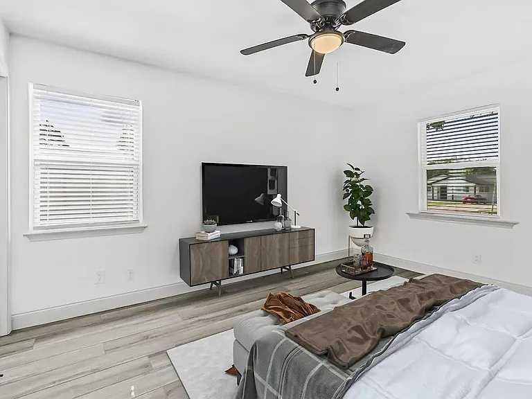 502 Melrose Dr — Photo 19