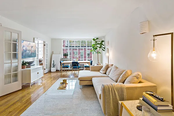 Rented by Compass | media 13