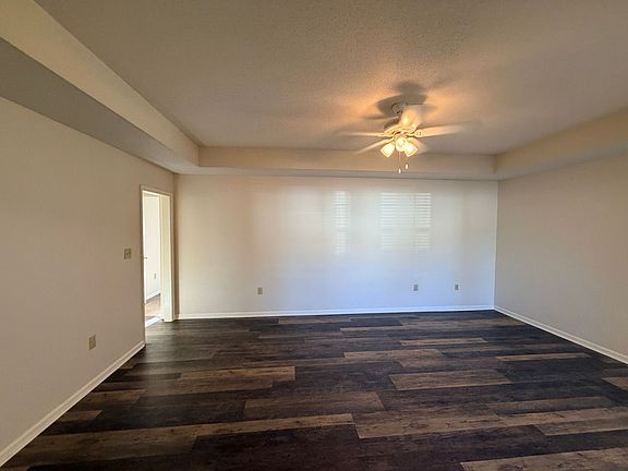 4th image of 2728 Pineview Dr