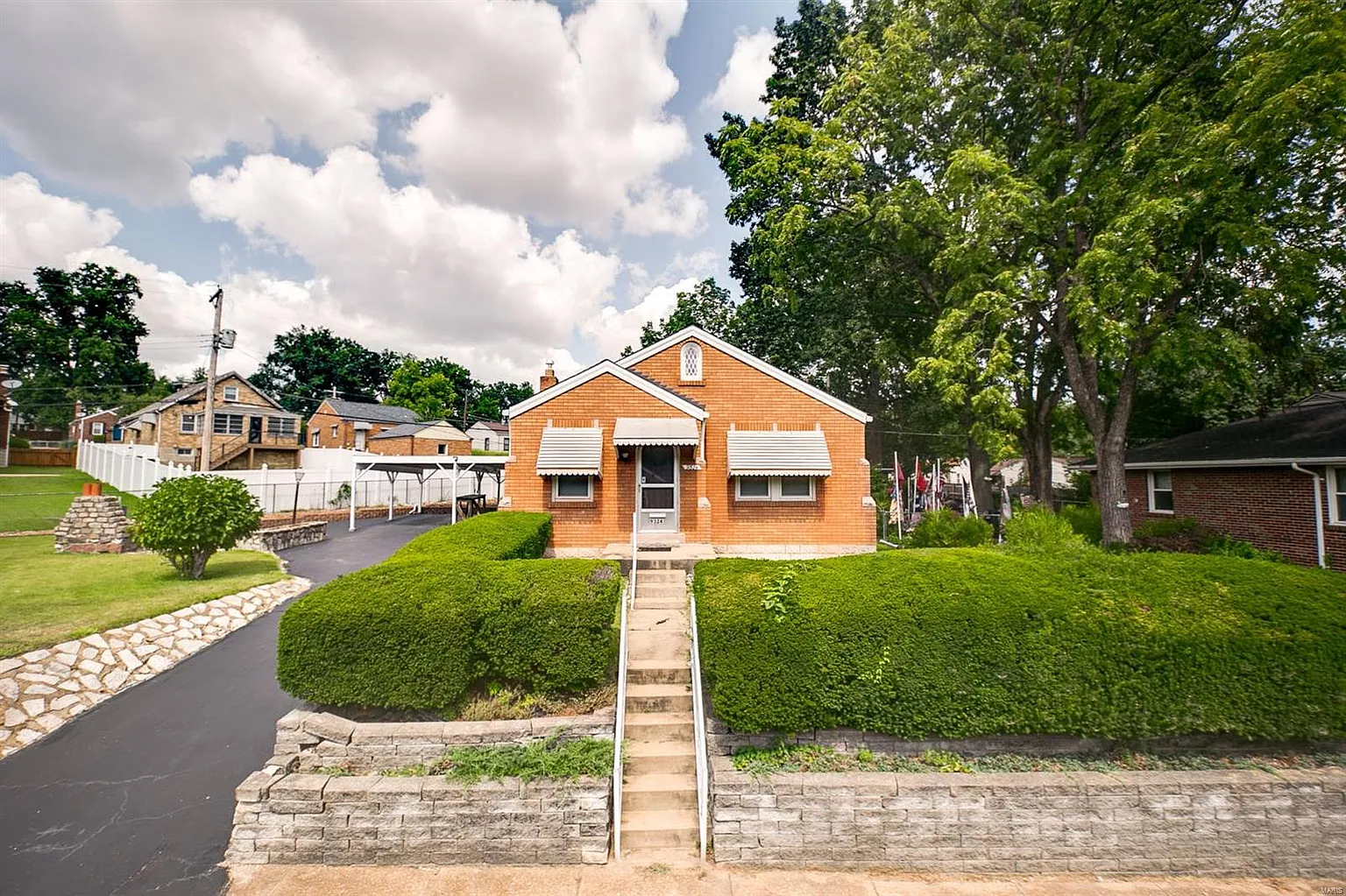 9324 Niles Pl photo 1