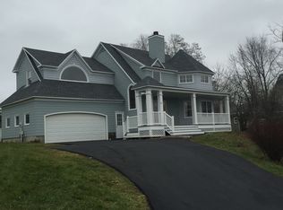 41 Willow Ln, Portland, ME 04102