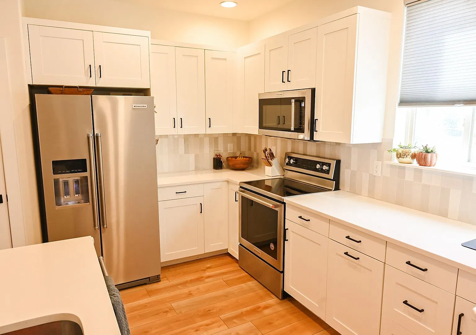 Incredible 3 Story Townhome with Large rooftop Deck — Photo 3