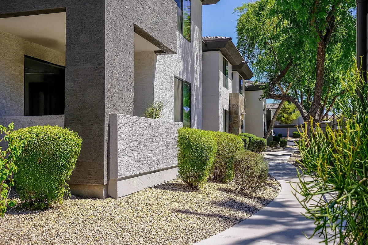 Building Photo - Avora