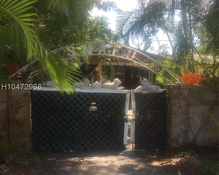 1st image of 4500 SW 38th Ter