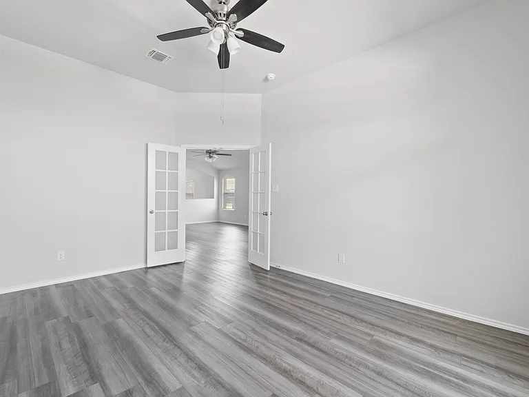 2405 Freddie L. Nichols Sr. Dr — Photo 11