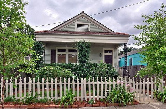 1st image of 8429 Hickory St