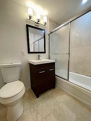 4th image of 538 W 50th St APT 4C