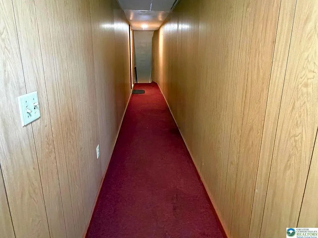 Studio, 290 sqft, $1,100 — Photo 3