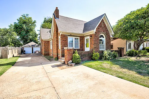 2215 W Broadway Ave #1 Photo 1