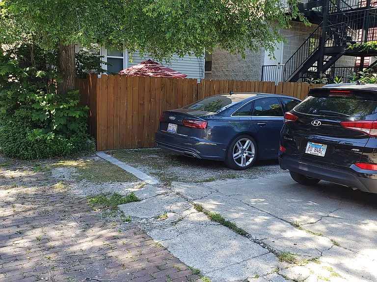 1513 N Claremont Ave #1 — Photo 3