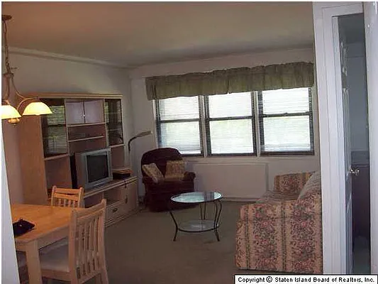 Sold by Excel Realty Associates | media 4