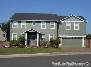 928 Eisenhower Dr NW, Salem, OR 97304