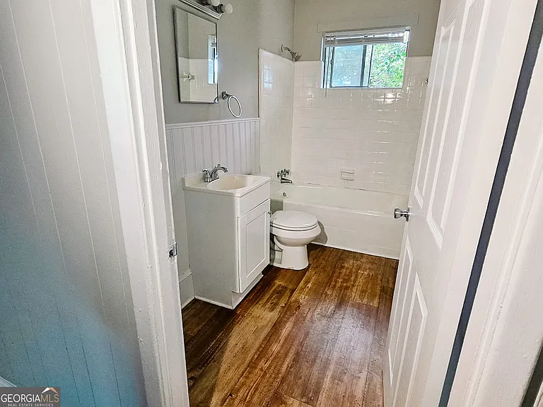2081 Adams Ave #4 — Photo 3