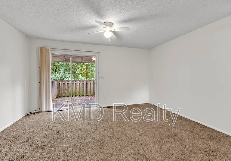630 Lex Dr — Photo 5