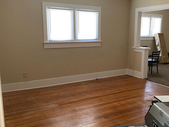 2nd image of 1126 1/2 Brown St #1/2