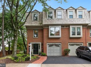 5000 Heritage Ln, Alexandria, VA 22311
