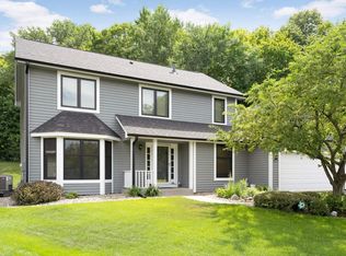 6165 McKinley Cir, Shorewood, MN 55331