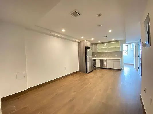 Rented by Pear NYC LLC | media 6