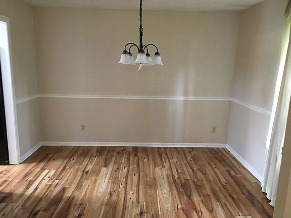 5th image of 4431 Donovan Dr