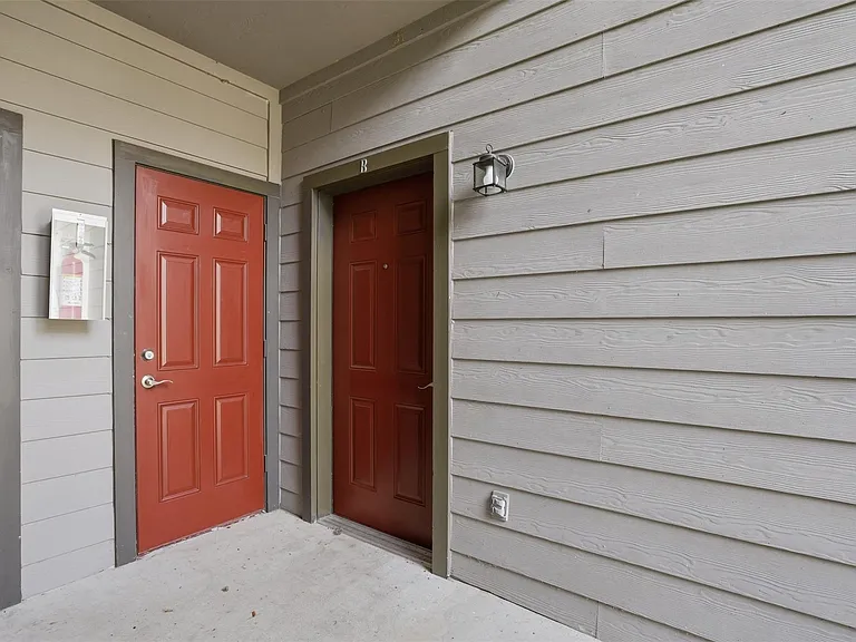 514 E Hazelwood St #B — Photo 17