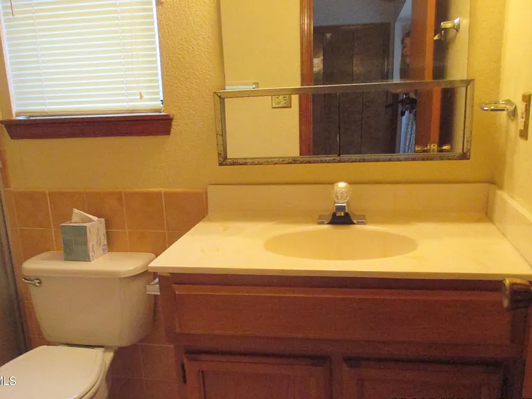 4425 Gen Maloney Cir — Photo 8