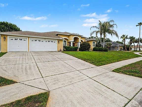 3rd image of 13387 Newcastle Ave
