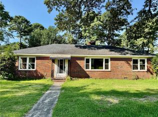 2325 Delwood Rd, Chesapeake, VA 23323