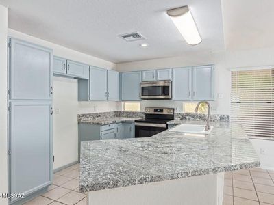 8076 N Highcountry Ave, Tucson, AZ, 85741