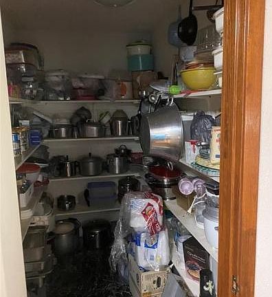 3rd image of 325 Homer St