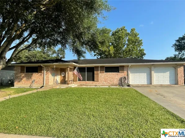 2305 College Dr, Victoria, TX 77901