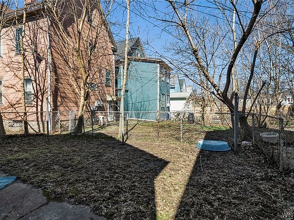 4th image of 364 W Delavan Ave