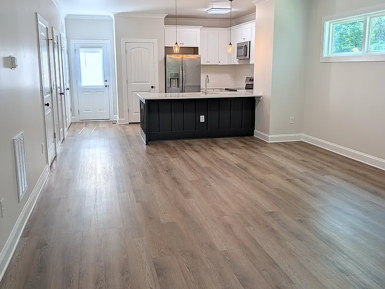 1201A James St #A — Photo 2