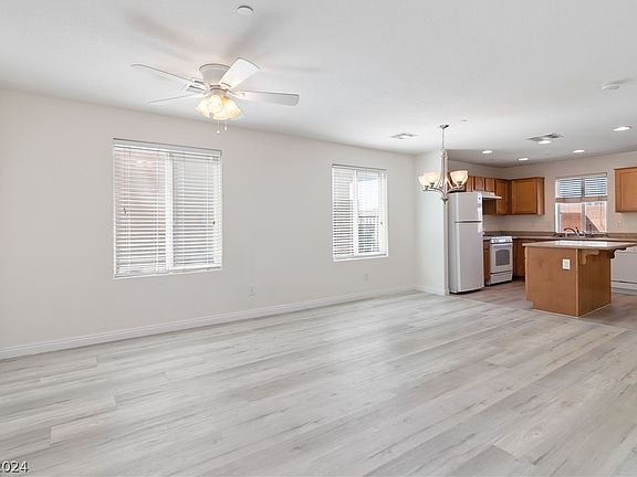 5th image of 173 Belmont Canyon Pl