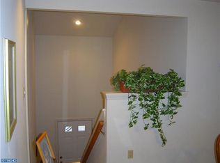 2011 Meadow Gln, Wyomissing, PA 19610