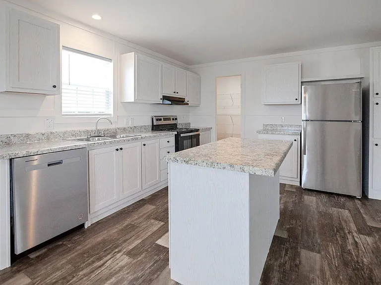 1244 W Bohland St — Photo 2